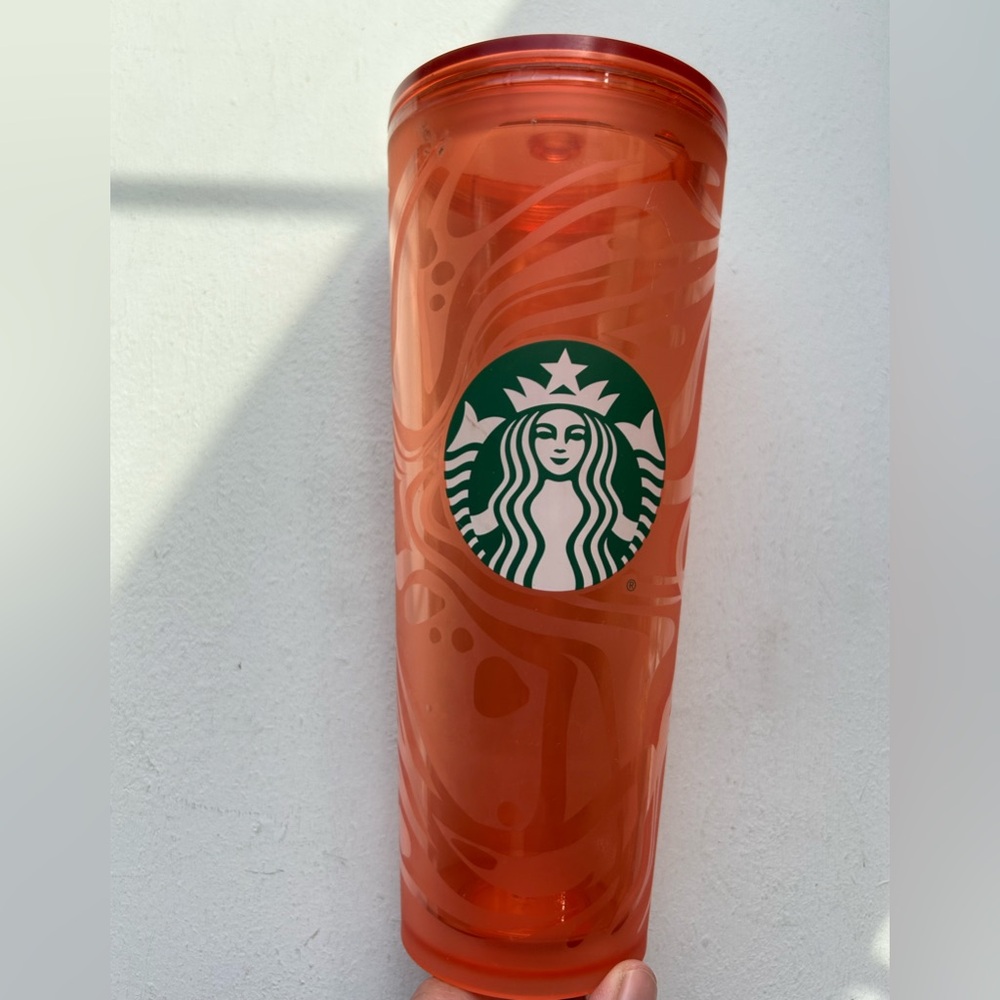 Starbucks Tumbler Bright Orange Wave Swirl 2020 with lid 24 ounces No Straw